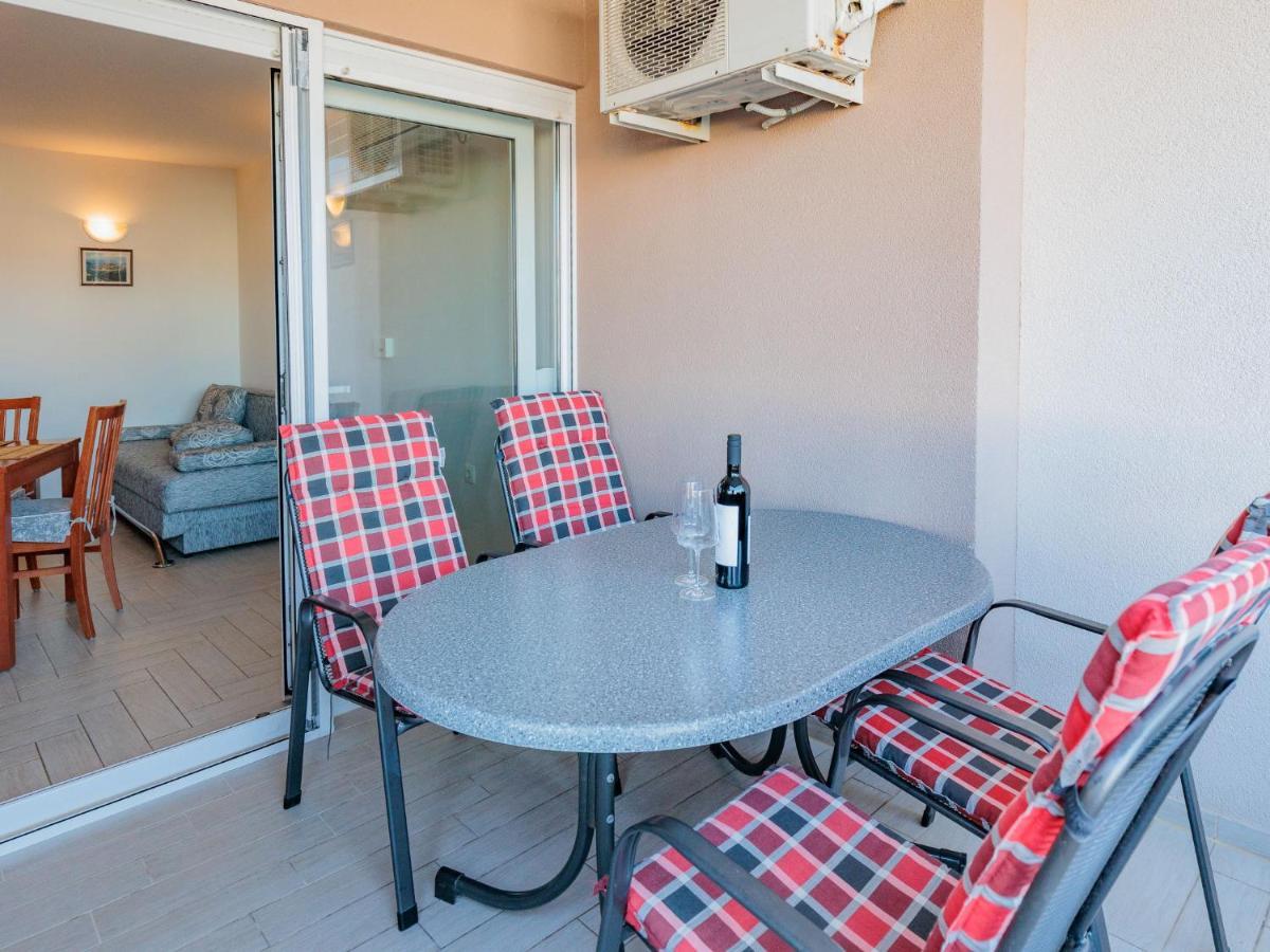 Apartment Mlasina-2 By Interhome Nin Exterior foto